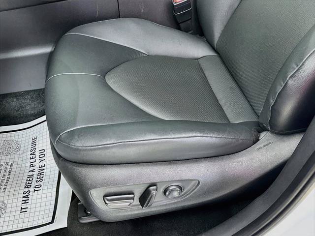 Used 2025 Toyota Grand Highlander AWD Hybrid image 16