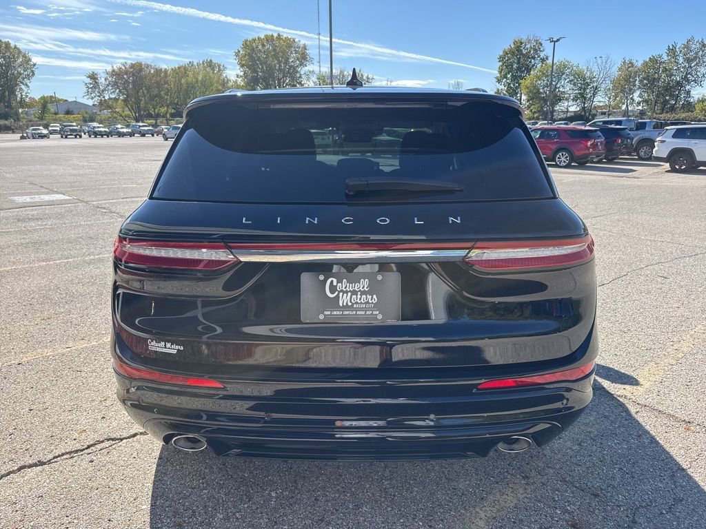New 2026 Lincoln Corsair Premiere image 3