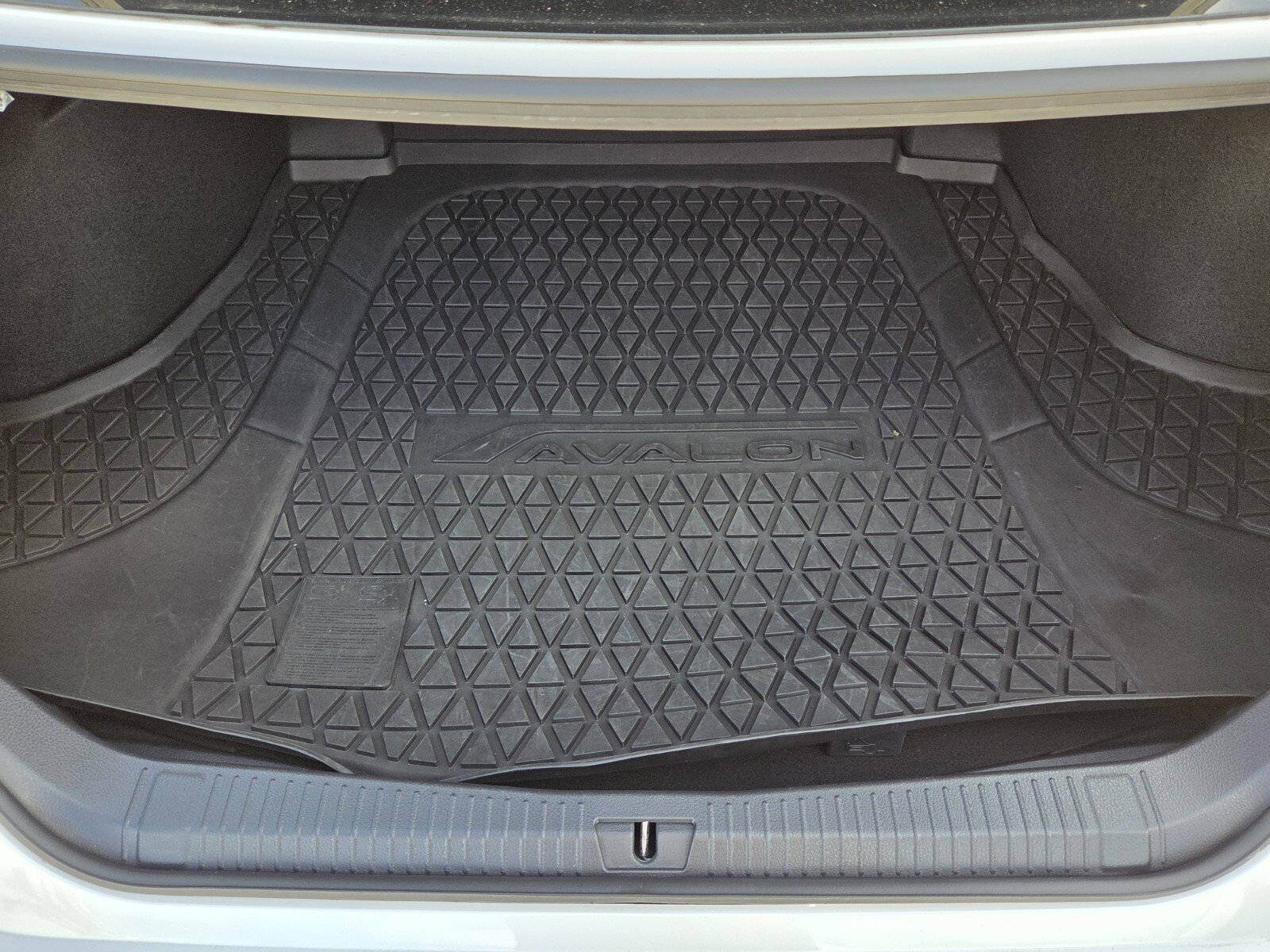 Certified 2022 Toyota Avalon XSE image 9