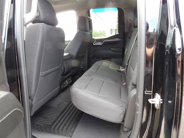 Used 2024 Chevrolet Silverado 1500 LT AWD/4WD image 37