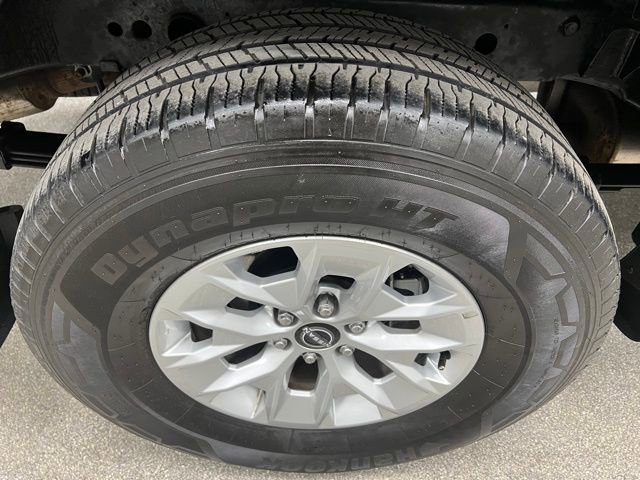 Used 2024 Nissan Frontier SV w/ Technology Package image 16