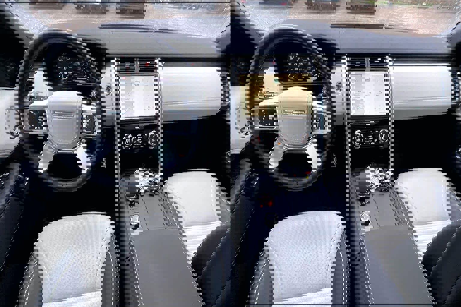 Used 2023 Land Rover Discovery Metropolitan Edition AWD/4WD image 16