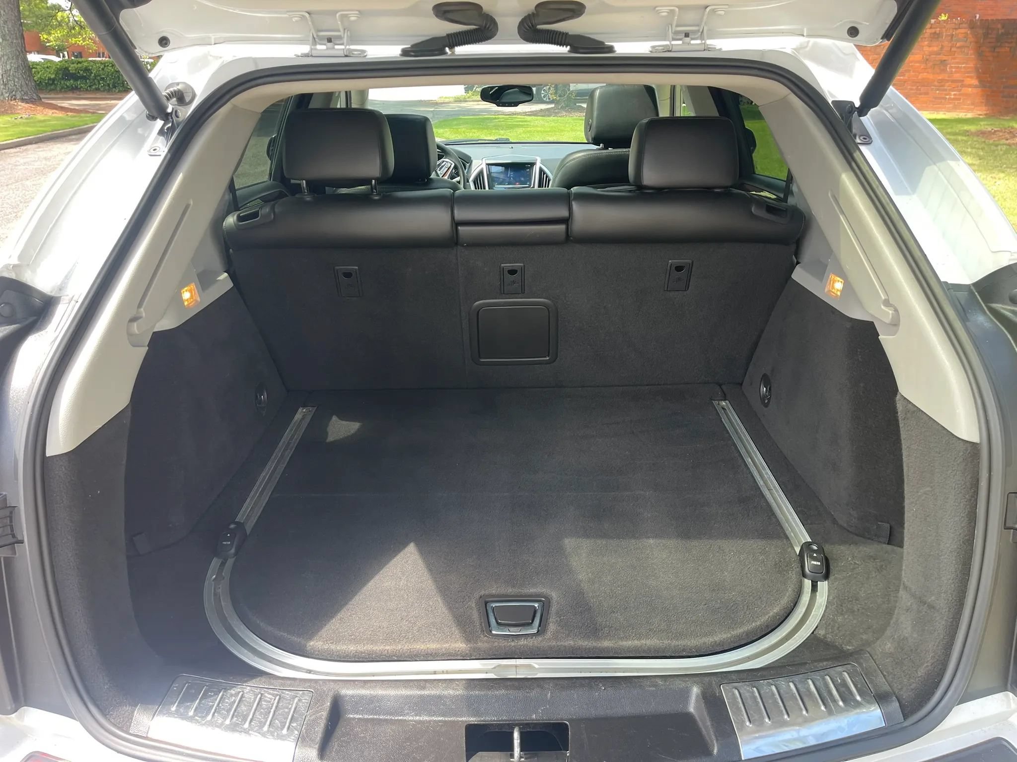 Used 2016 Cadillac SRX Premium FWD image 15