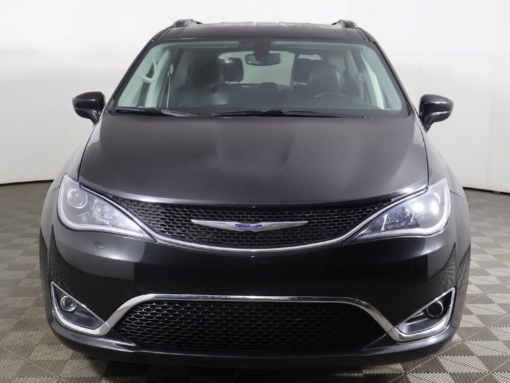 Used 2020 Chrysler Pacifica Touring-L Plus image 13
