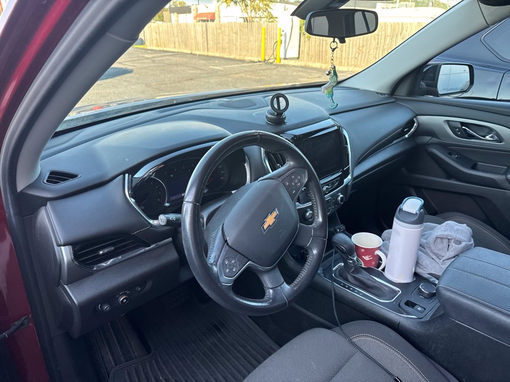 Used 2021 Chevrolet Traverse LT FWD image 10