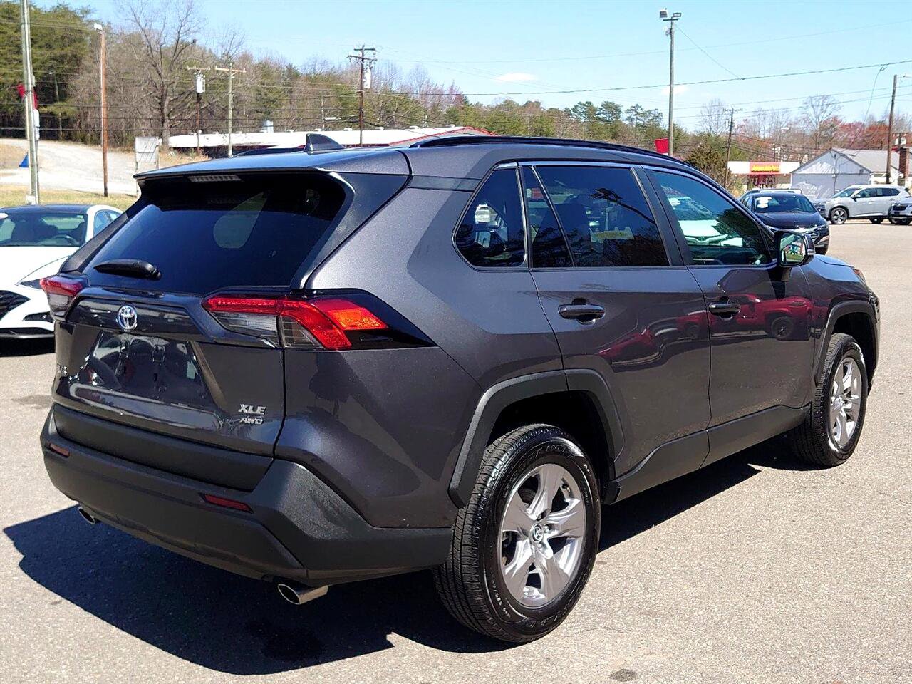 Used 2023 Toyota RAV4 XLE image 6