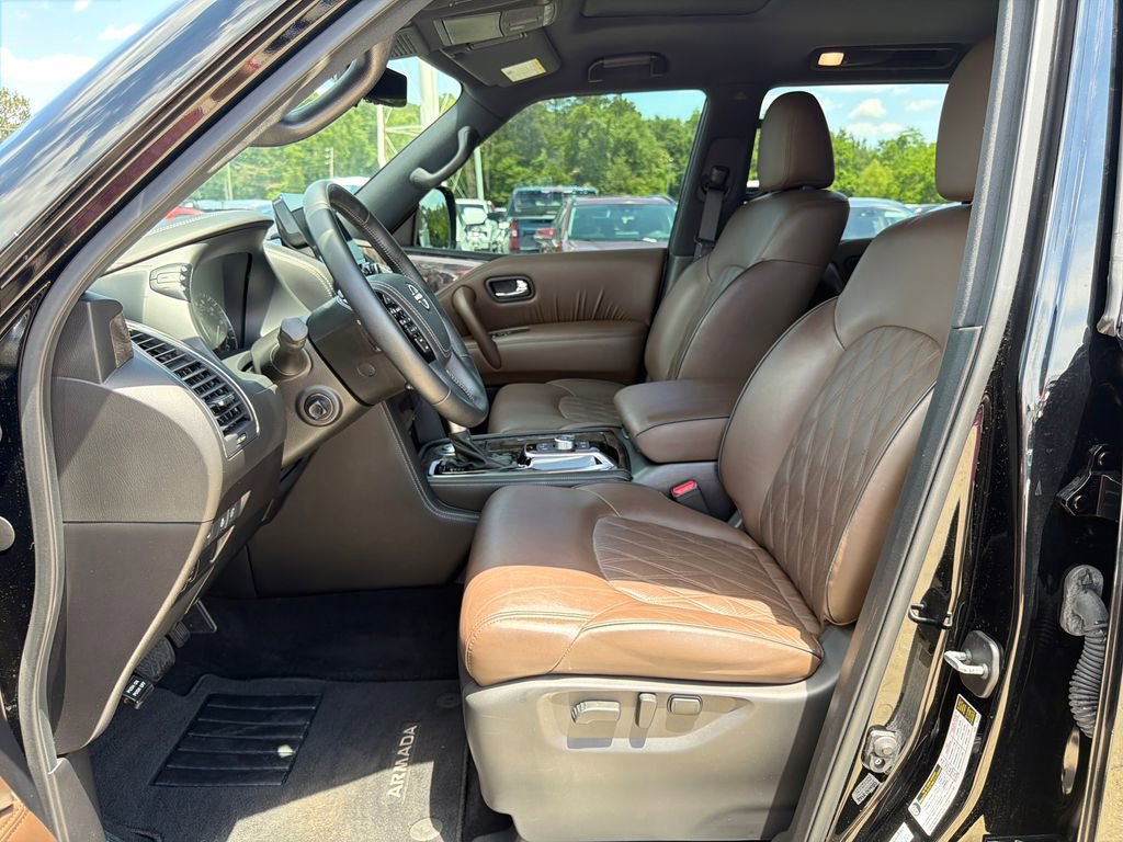 Used 2024 Nissan Armada Platinum w/ Captain's Chairs Package RWD image 11