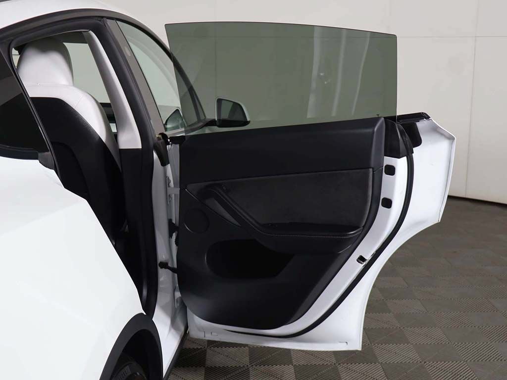 Used 2023 Tesla Model Y Performance AWD/4WD image 24