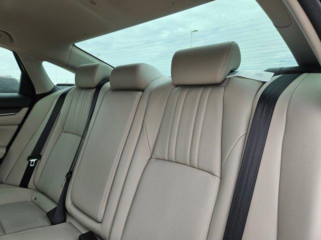 Used 2022 Honda Accord Touring image 13