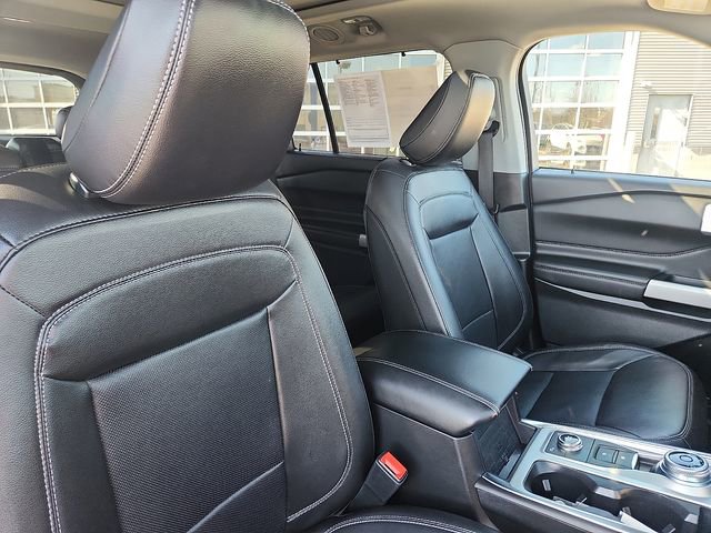 Certified 2023 Ford Explorer Limited w/ Equipment Group 301A AWD/4WD image 34