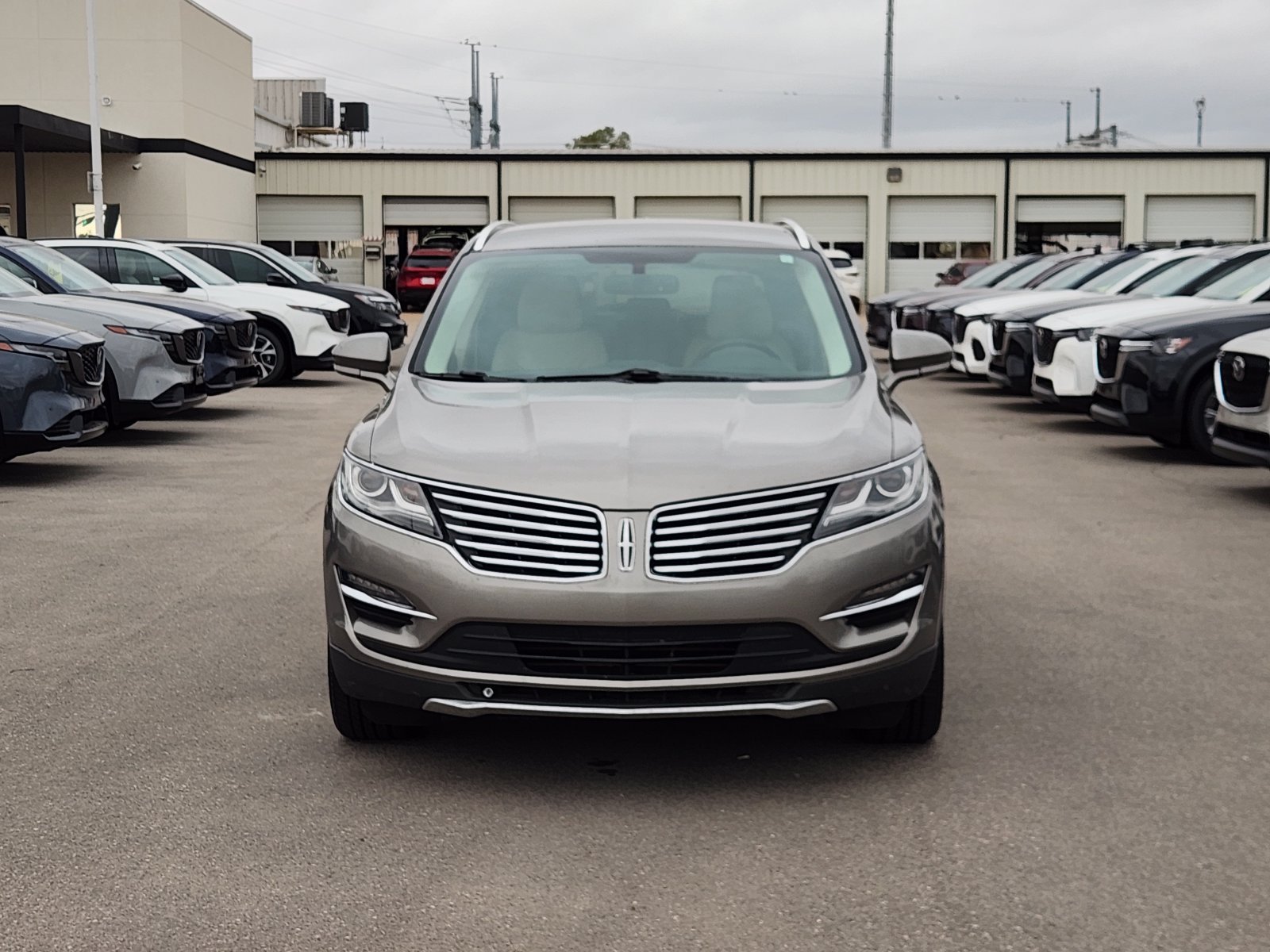 Used 2017 Lincoln MKC Premiere FWD image 6