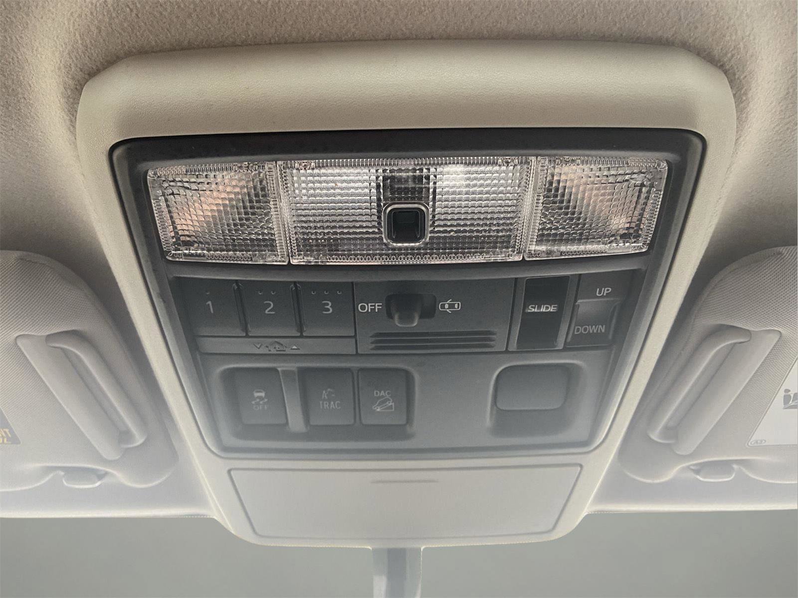 Used 2018 Toyota 4Runner SR5 Premium AWD/4WD image 35