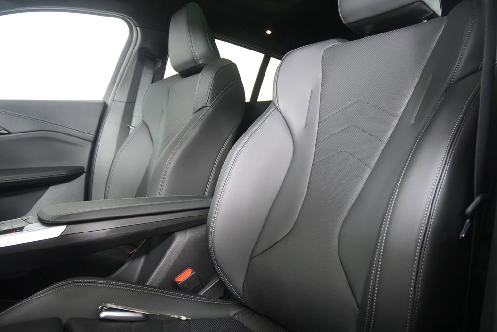 Certified 2025 BMW X2 xDrive28i image 10