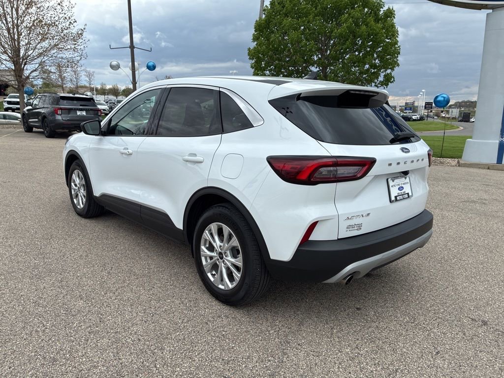 Used 2023 Ford Escape Active w/ Cold Weather Package FWD image 6