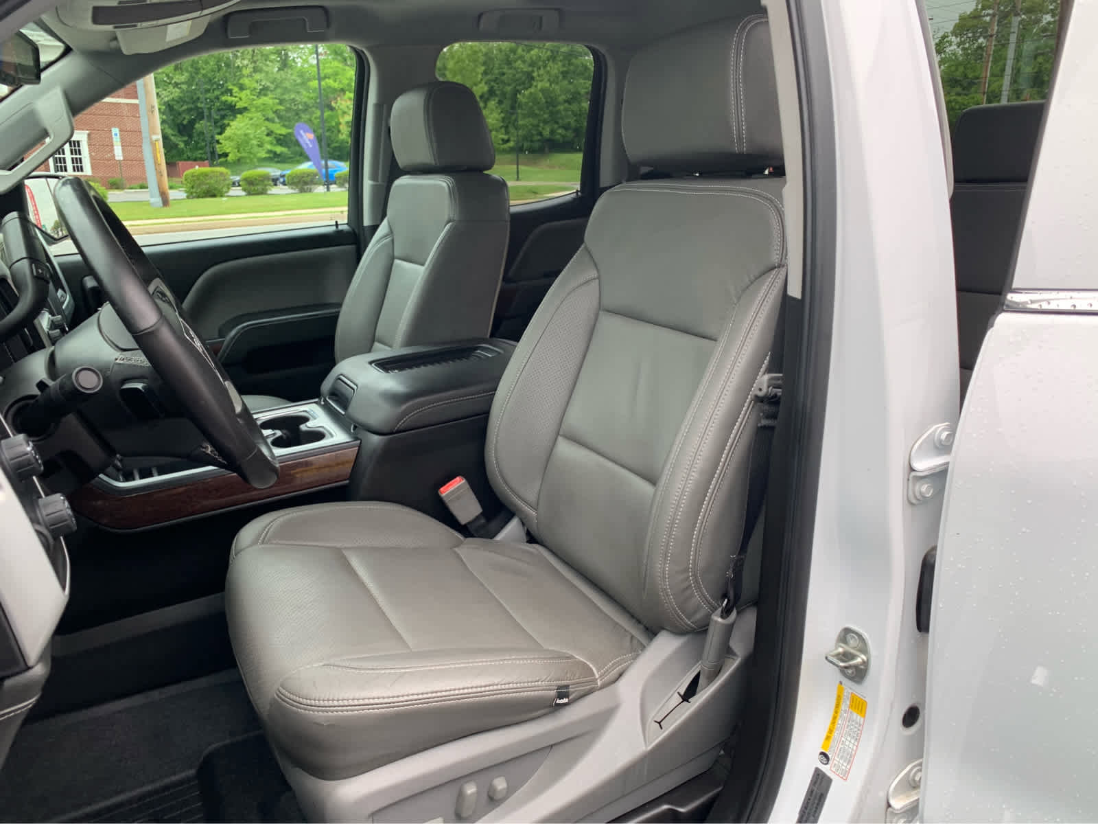 Used 2018 GMC Sierra 1500 SLE w/ SLE Value Package AWD/4WD image 12