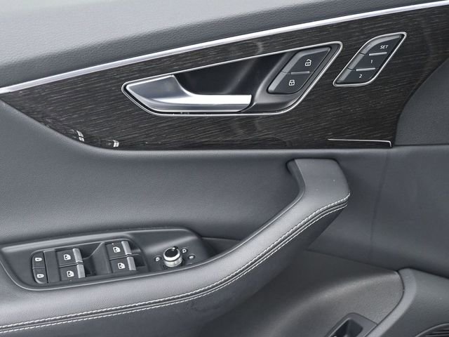 Used 2025 Audi Q7 3.0T Premium Plus image 10