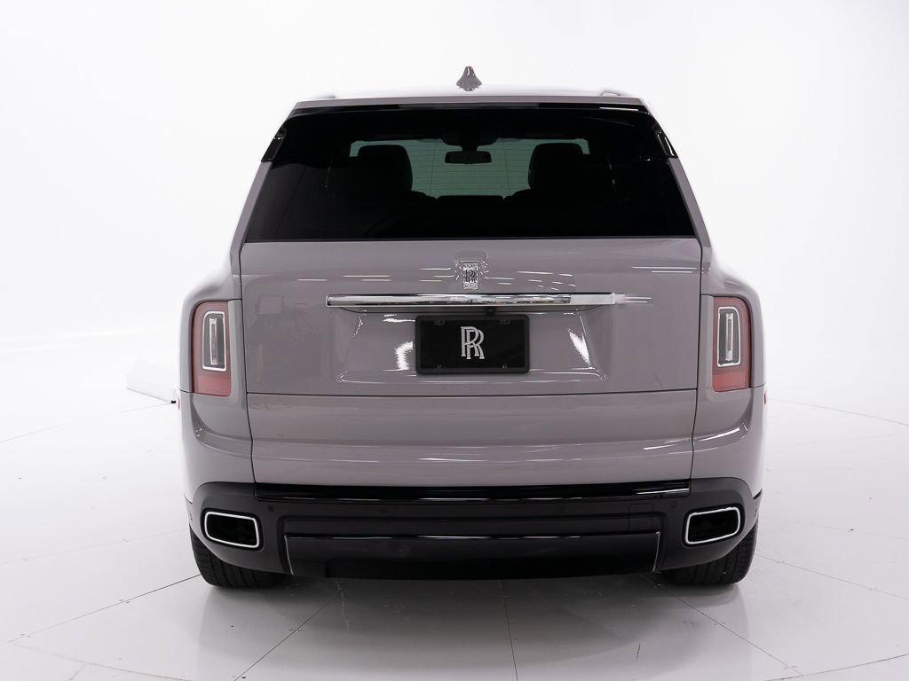 Certified 2023 Rolls-Royce Cullinan w/ Dark Exterior Package AWD/4WD image 4