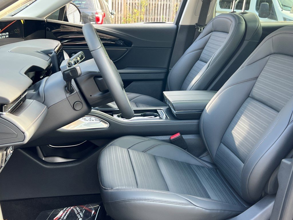 New 2026 Lincoln Nautilus Reserve w/ Jet Appearance Package image 15