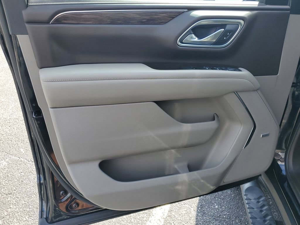 Used 2022 Chevrolet Tahoe Z71 w/ Luxury Package image 8