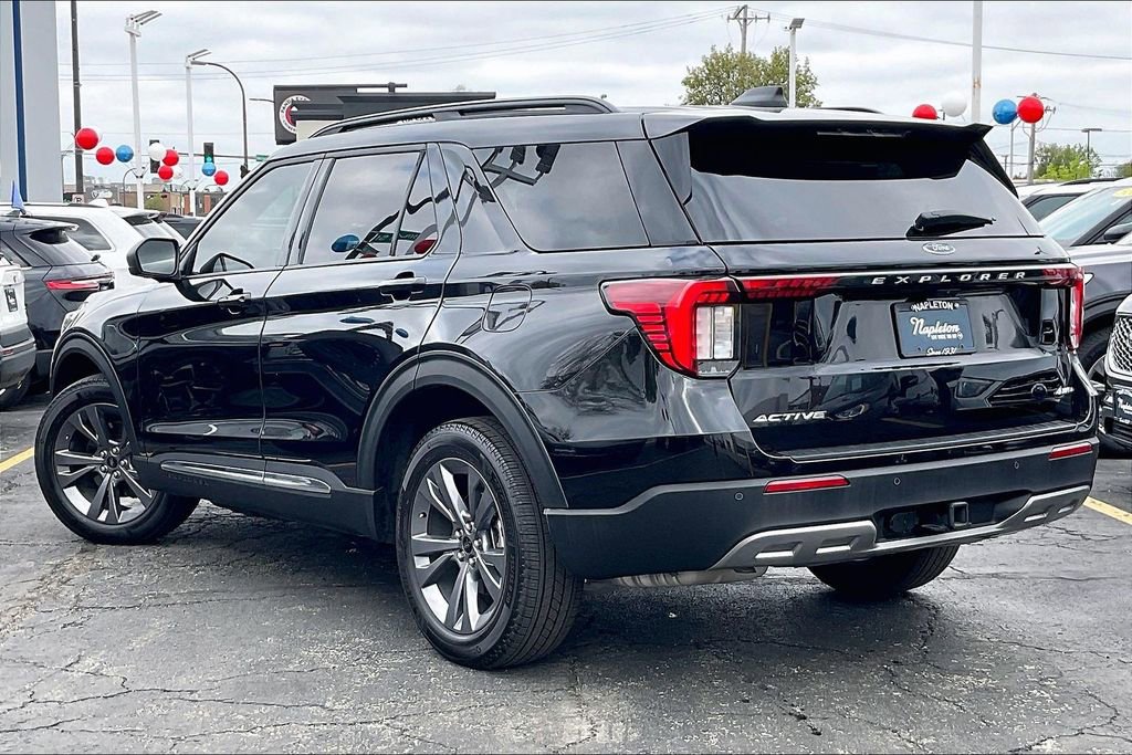 Used 2025 Ford Explorer Active w/ Active Comfort Package AWD/4WD image 9