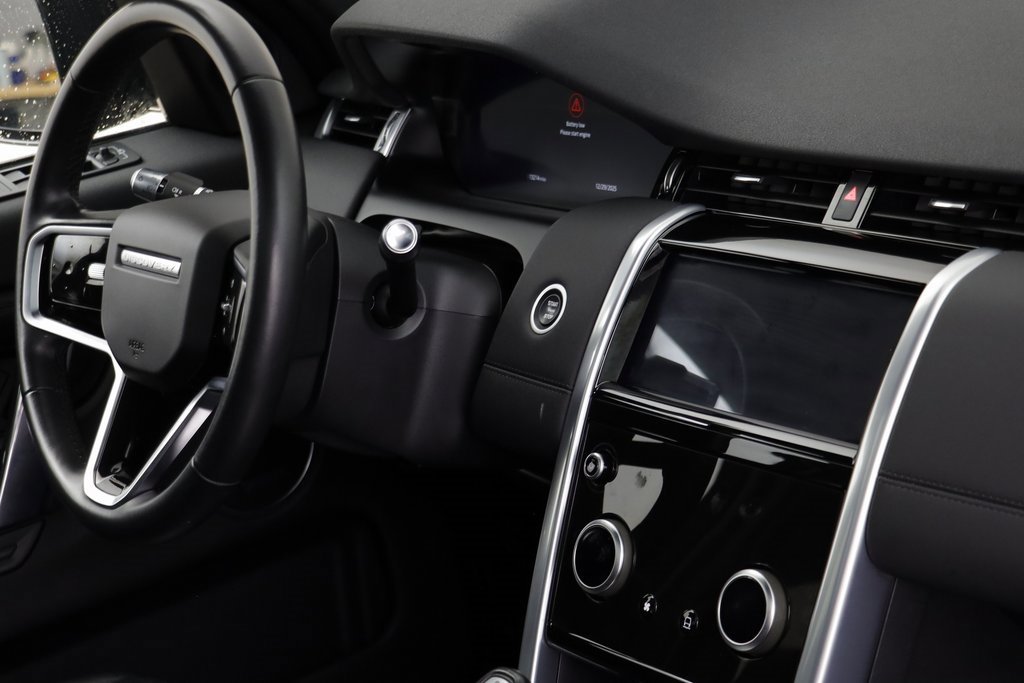 Used 2022 Land Rover Discovery Sport SE image 22