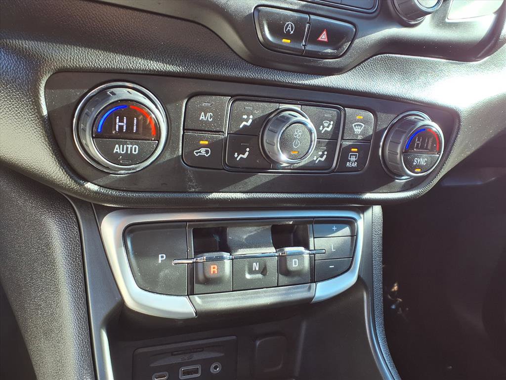 Used 2022 GMC Terrain SLT w/ Infotainment Package II image 7