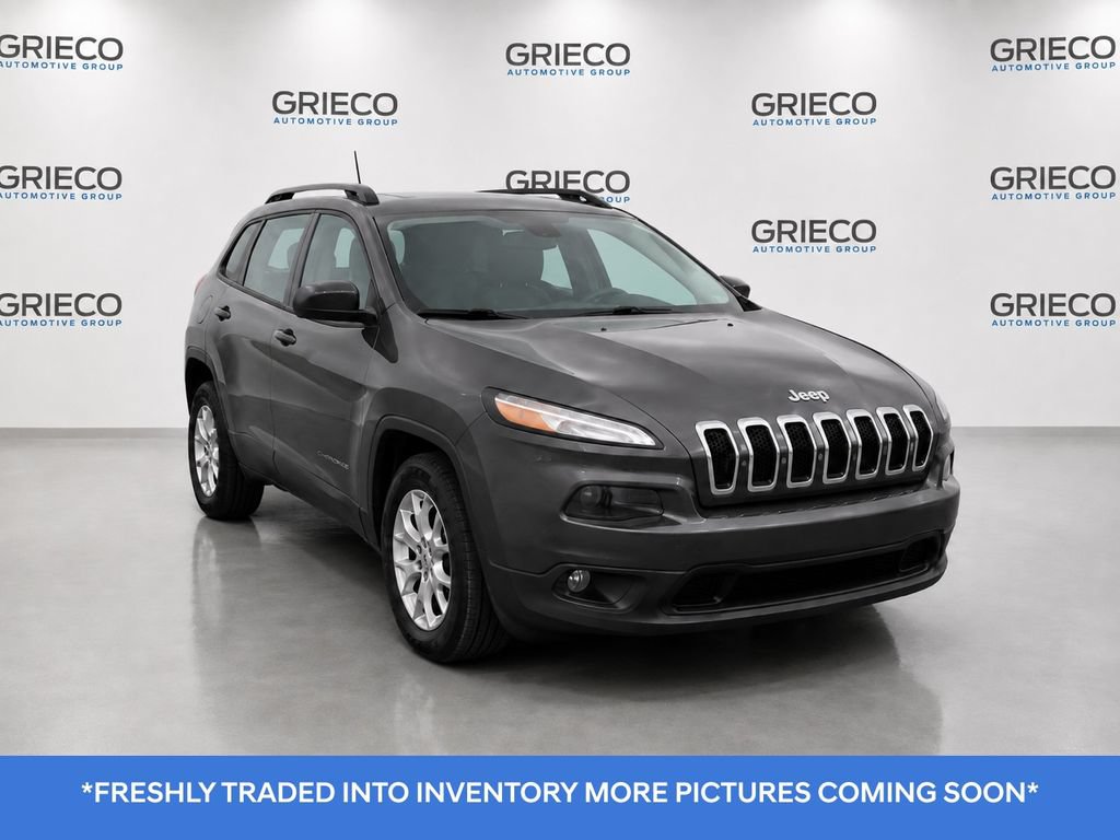Used 2015 Jeep Cherokee Latitude AWD/4WD image 1