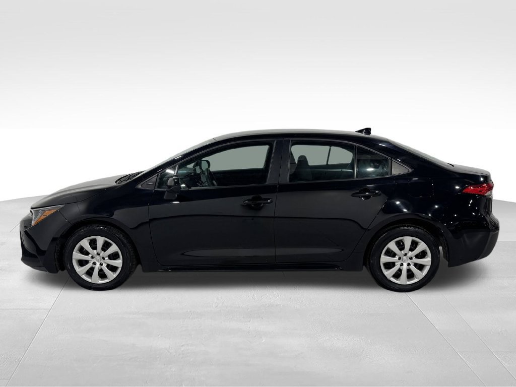 Used 2025 Toyota Corolla LE FWD image 13