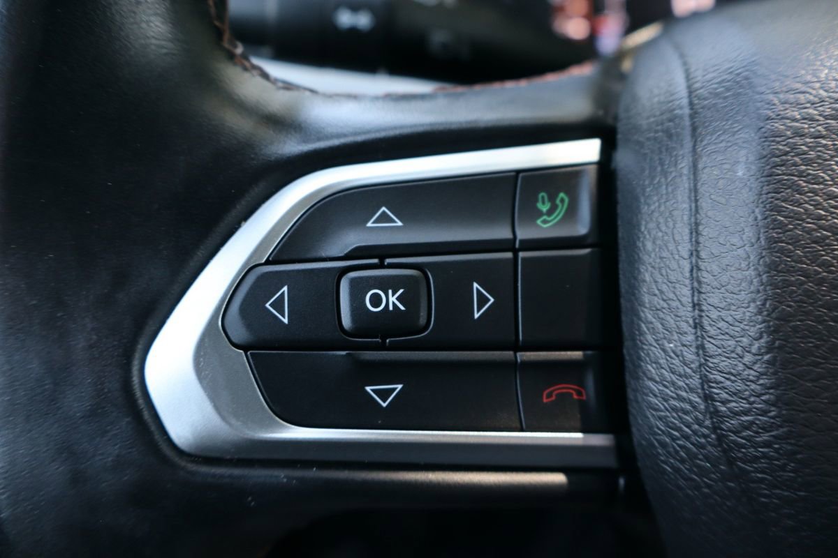 Used 2022 Jeep Compass Limited image 29