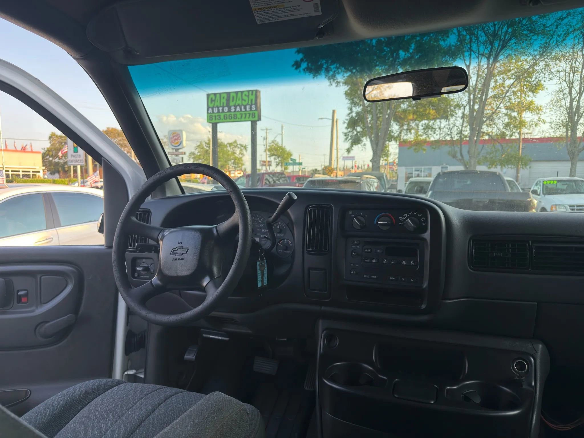 Used 2002 Chevrolet Express 3500 Extended Passenger image 12