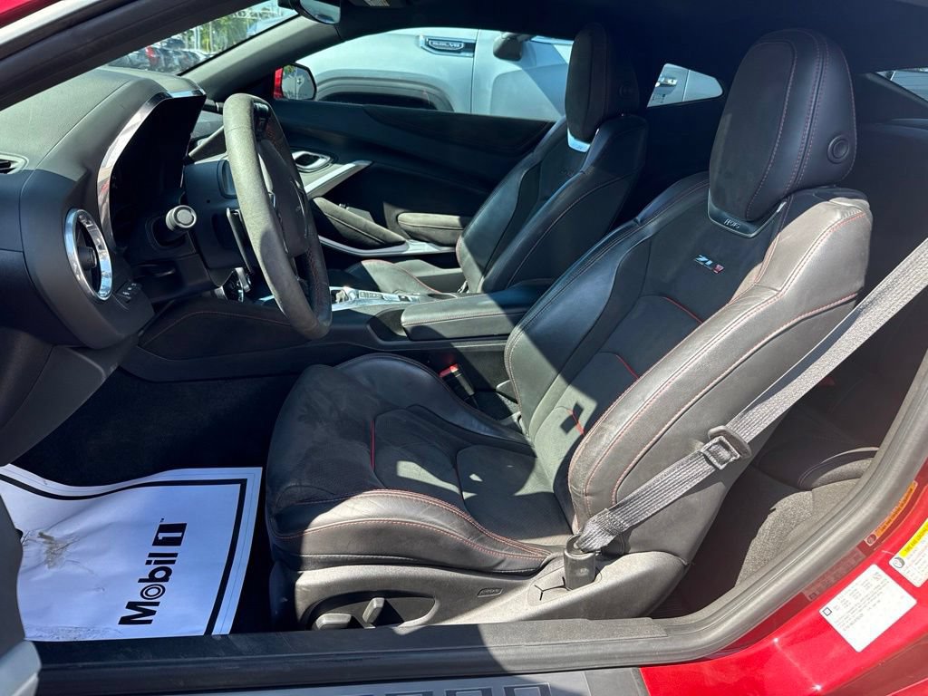 Used 2018 Chevrolet Camaro ZL1 RWD image 11
