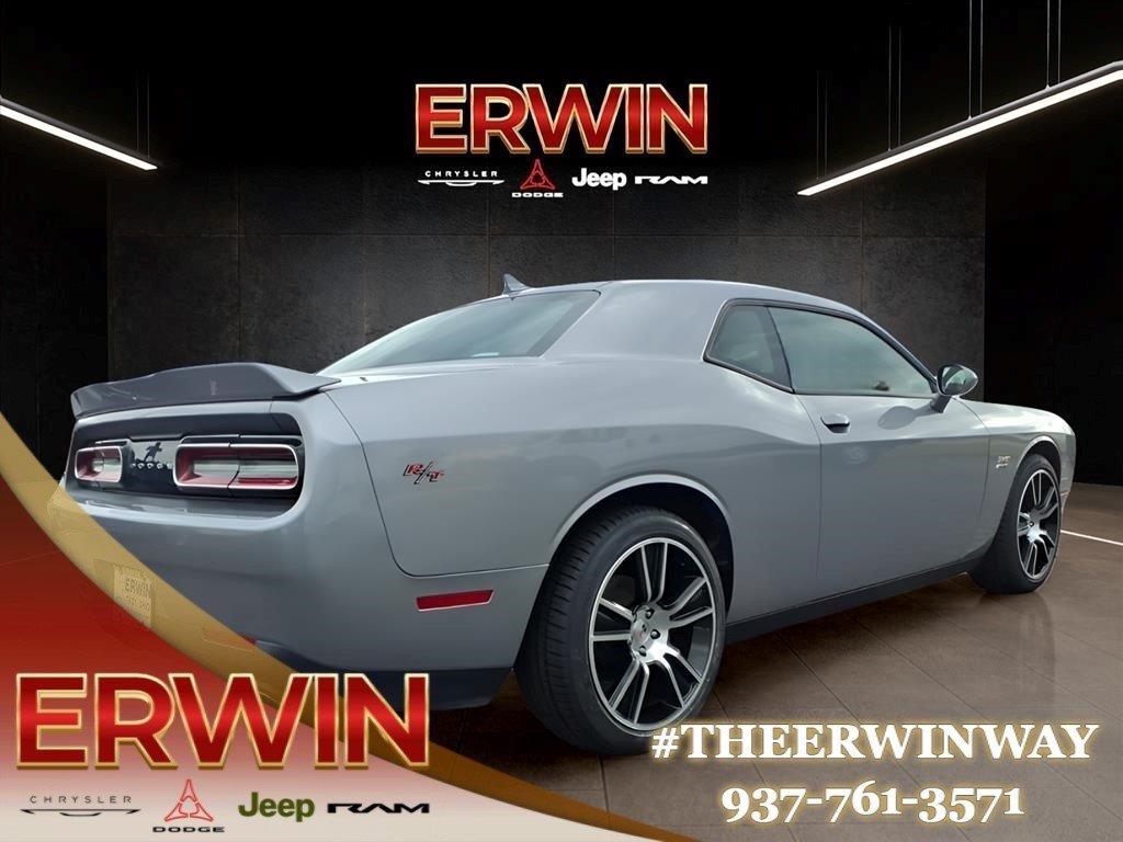 Used 2015 Dodge Challenger R/T Plus RWD image 7