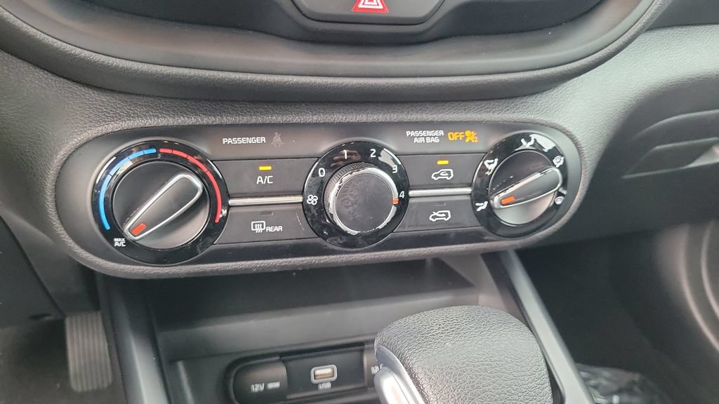 Used 2020 Kia Soul LX FWD image 15
