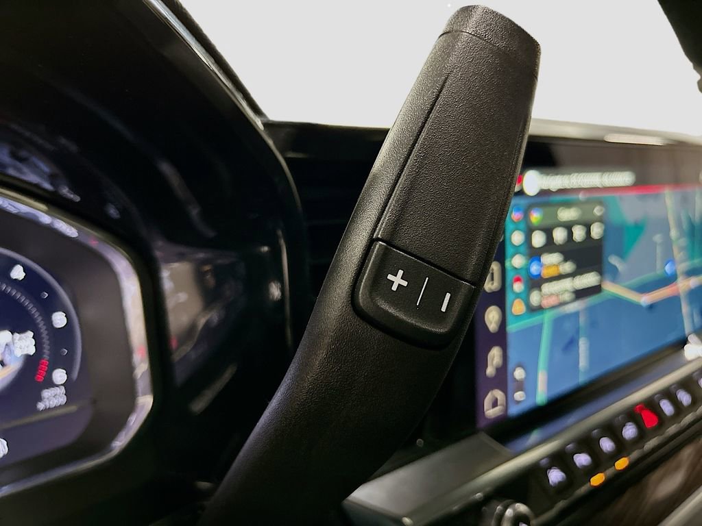 Used 2025 GMC Sierra 1500 SLE image 17