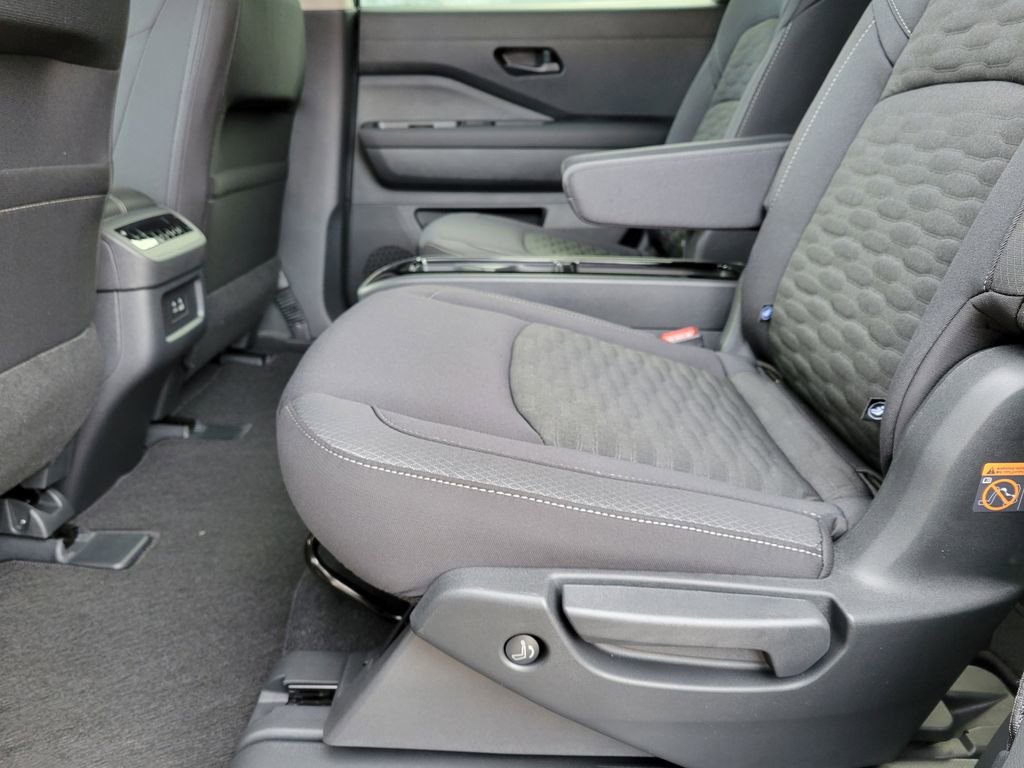 New 2025 Nissan Pathfinder SV image 23