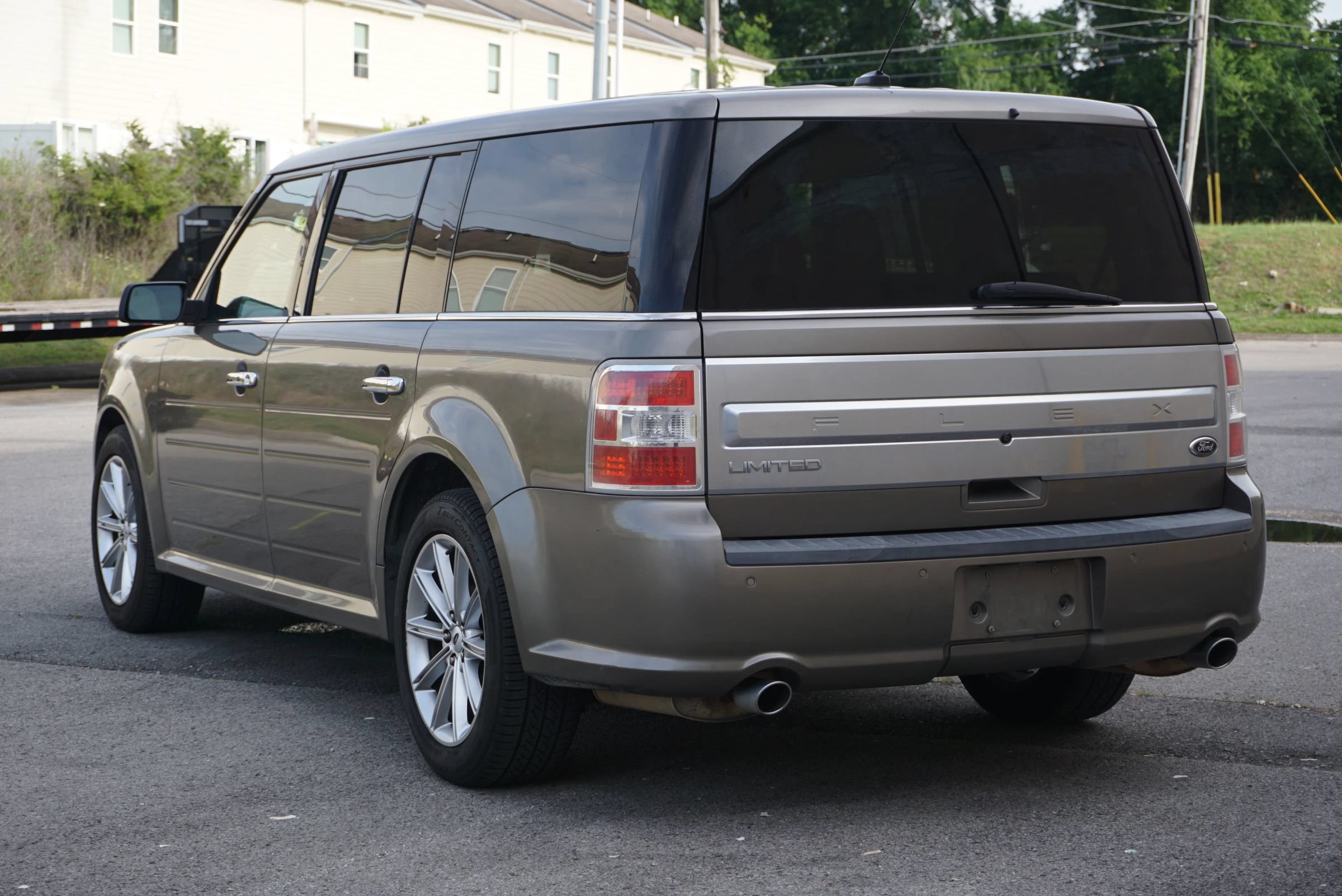 Used 2014 Ford Flex Limited w/ Equipment Group 301A FWD image 9