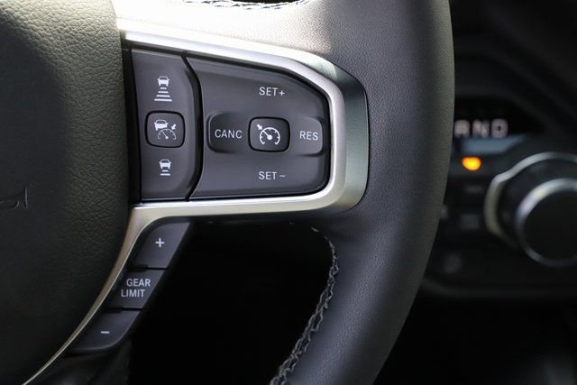 New 2026 RAM 1500 4x4 Crew Cab image 25