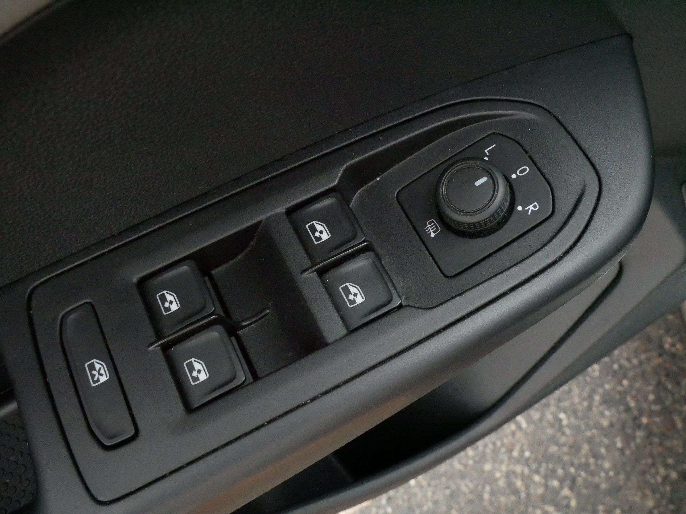 Certified 2023 Volkswagen Taos SEL AWD/4WD image 19