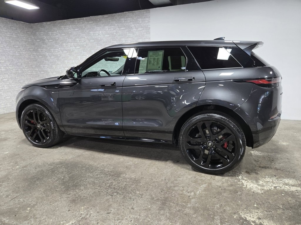 Used 2023 Land Rover Range Rover Evoque R-Dynamic SE image 2
