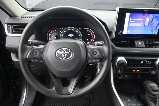Used 2025 Toyota RAV4 LE FWD image 5