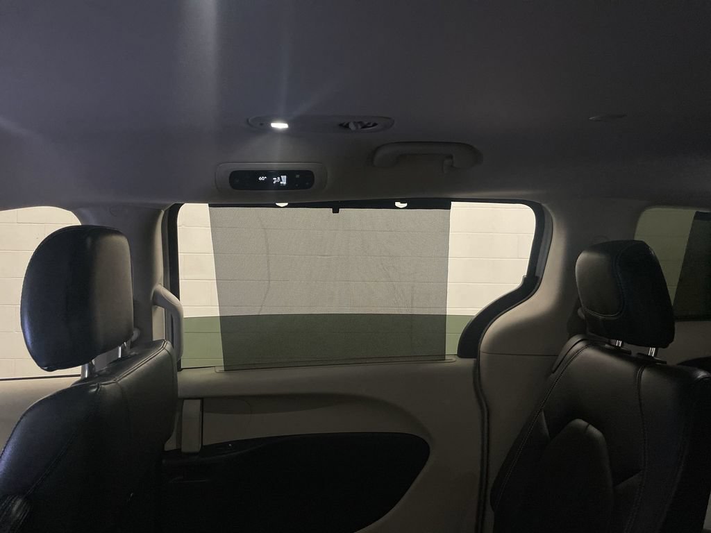 Used 2022 Chrysler Pacifica Touring-L FWD image 29