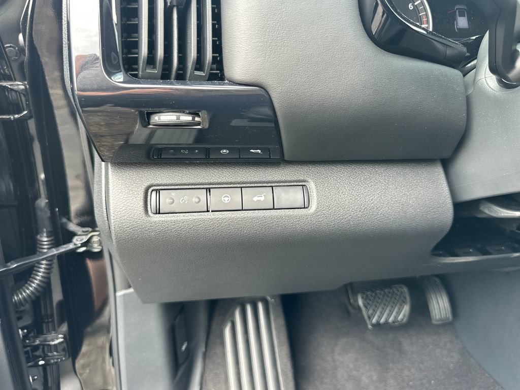 New 2026 Nissan Pathfinder SV AWD/4WD image 12