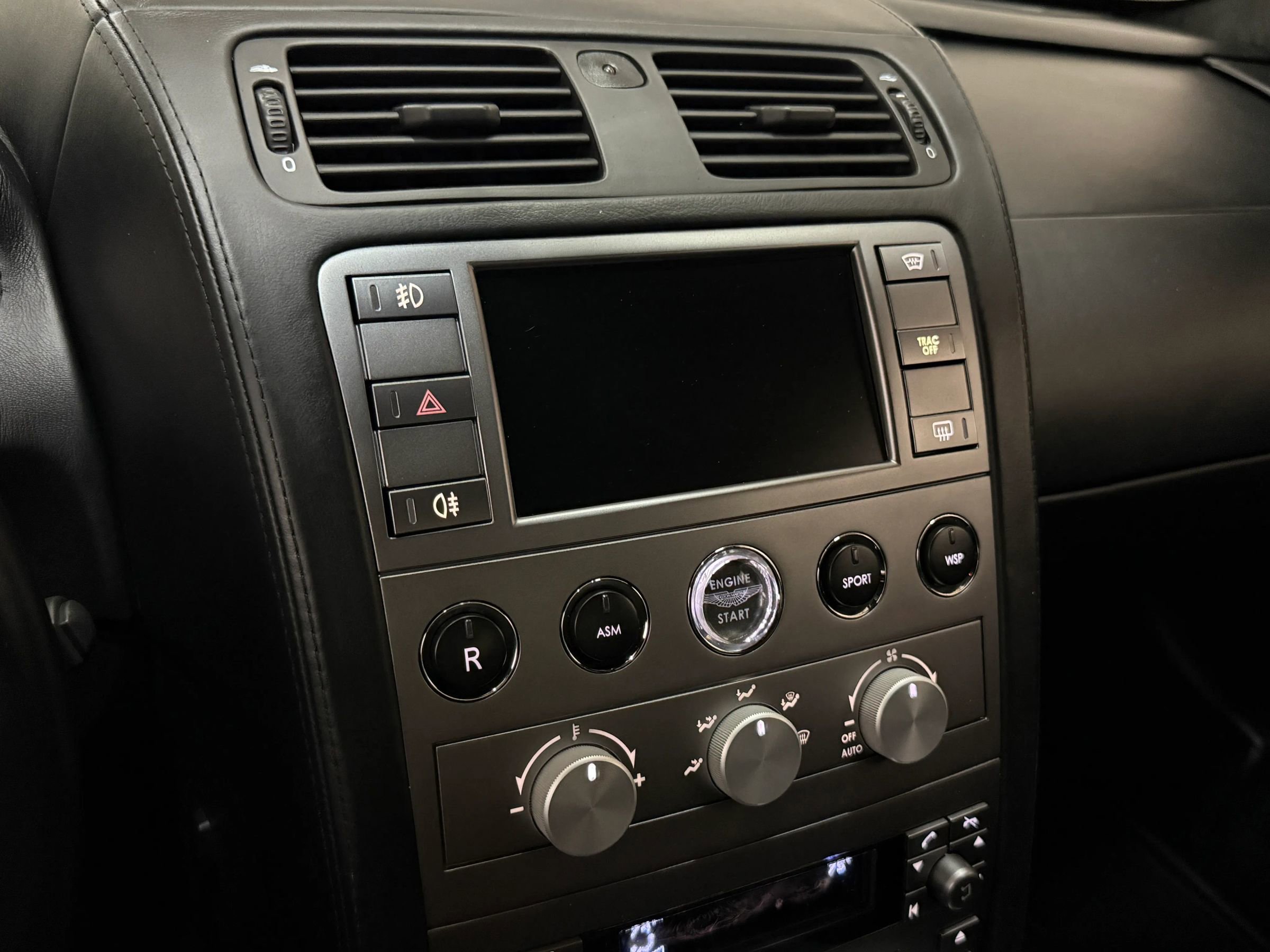 Used 2006 Aston Martin Vanquish S image 25