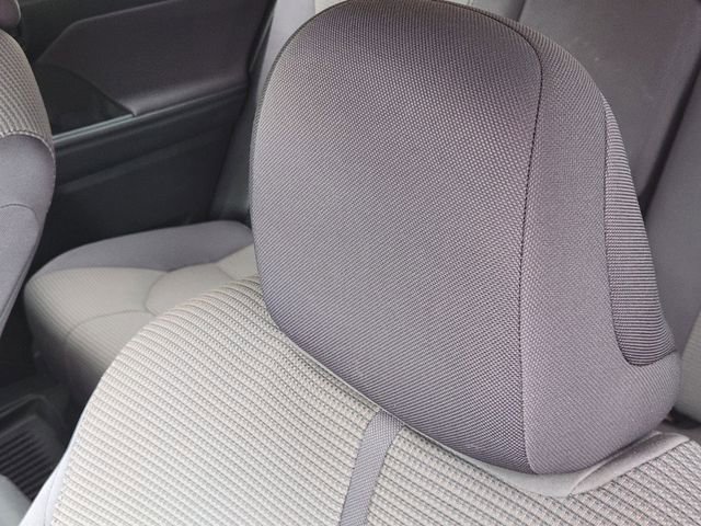 Used 2023 Toyota Highlander L FWD image 12