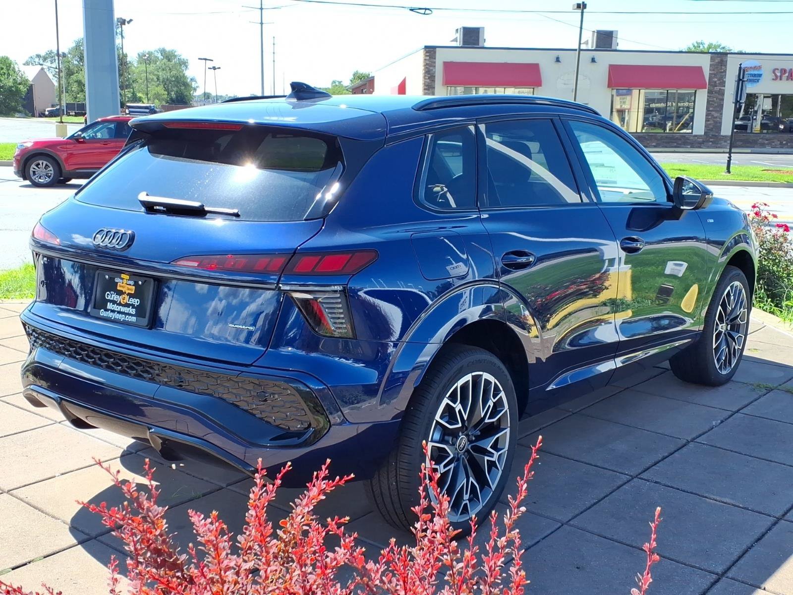 New 2026 Audi Q3 quattro 2.0T AWD/4WD image 9