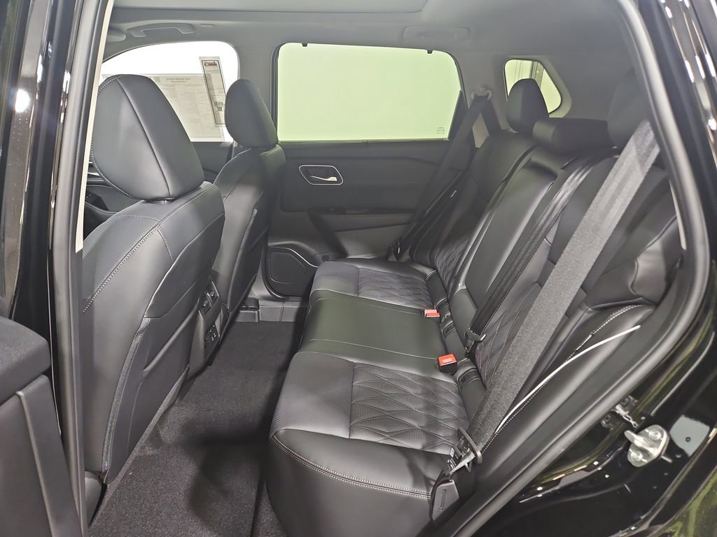 New 2026 Nissan Rogue Platinum image 25