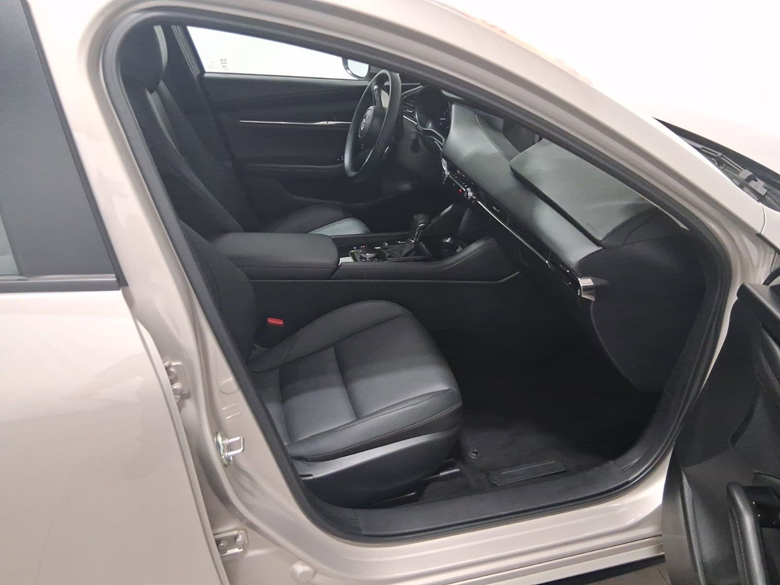 Certified 2025 MAZDA MAZDA3 s image 17