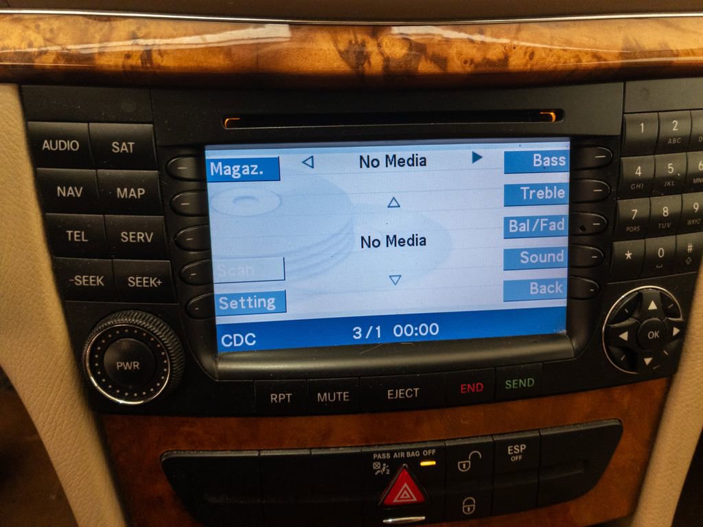 Used 2008 Mercedes-Benz E 350 4MATIC Wagon image 15