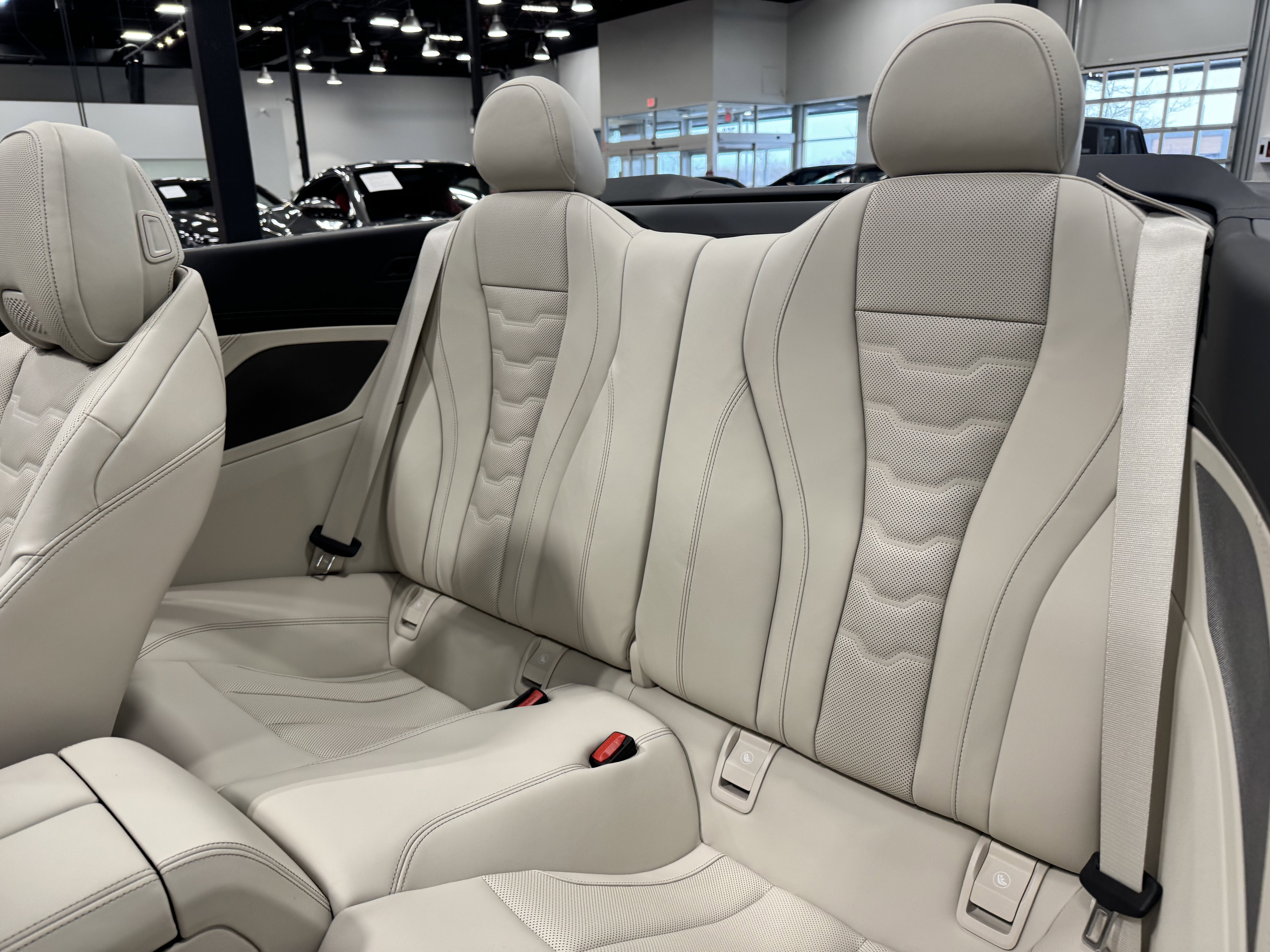 Used 2025 BMW M850i xDrive Convertible image 29