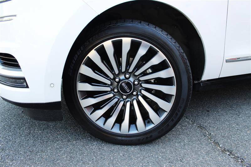 Used 2018 Lincoln Navigator Reserve w/ Technology Package AWD/4WD image 9
